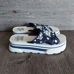 RARE Vans Platform Flying Thong Sandals White Flip Flop Butterflies Women 6